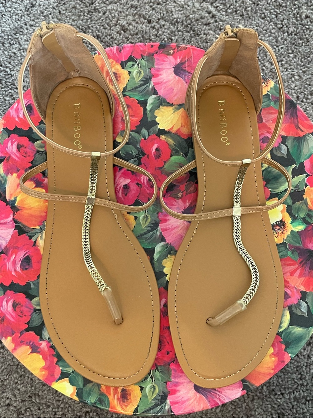 BAMBOO SANDALS WITH GOLD DETAIL SIZE 10